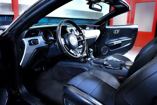 2016 Ford Mustang Ecoboost Convertible 2.3 Te koop (foto 36 van 86)