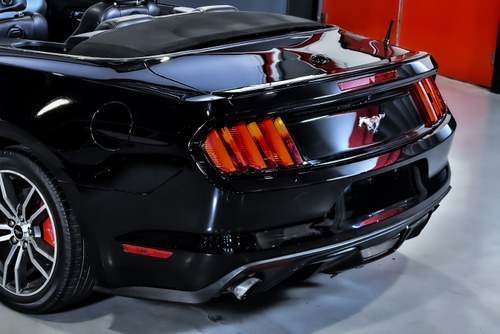 2016 Ford Mustang Ecoboost Convertible 2.3 Te koop (foto 74 van 86)
