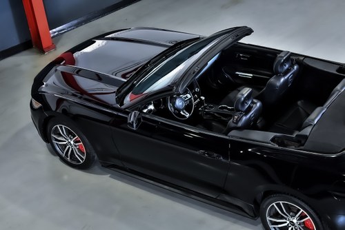 2016 Ford Mustang Ecoboost Convertible 2.3 Te koop (foto 77 van 86)