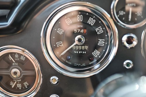 1963 Aston Martin DB4 Series V 4.7L RSW Sports Saloon zum Verkauf (Bild 20 von 134)