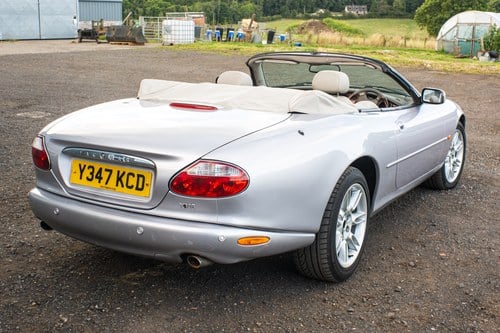 2001 Jaguar XK8 Convertible For Sale (picture 11 of 135)