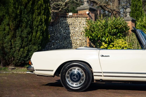 1967 Mercedes-Benz 250 SL Pagoda W113 For Sale (picture 29 of 40)