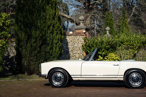 1967 Mercedes-Benz 250 SL Pagoda W113 For Sale (picture 35 of 40)