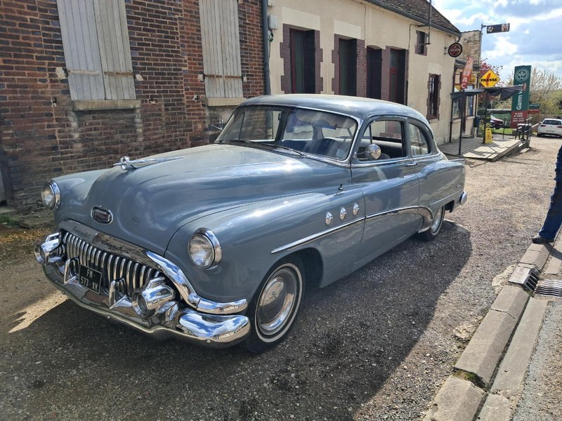 1952 BUICK Coupé 2 portes - 2 1952 BUICK Coupé 2 portes - 2