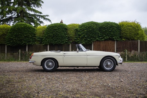 1963 MG B Roadster ‘Pull Handle’ Te koop (foto 7 van 206)