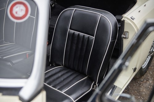 1963 MG B Roadster ‘Pull Handle’ Te koop (foto 71 van 206)