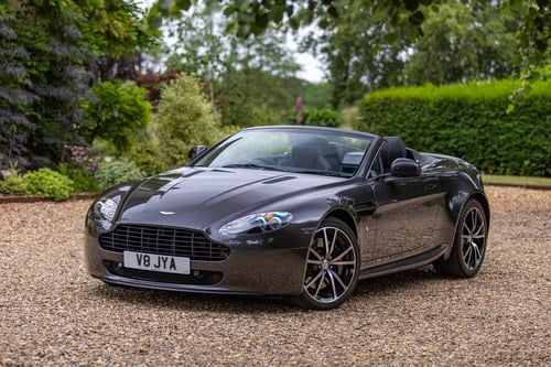 2011 Aston Martin V8 Vantage Roadster N420 à vendre (picture 3 of 191)