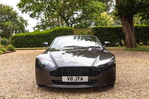 2011 Aston Martin V8 Vantage Roadster N420 à vendre (picture 2 of 191)