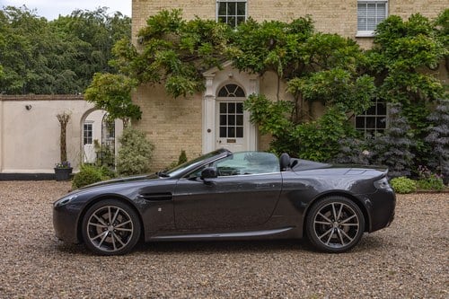 2011 Aston Martin V8 Vantage Roadster N420 à vendre (picture 5 of 191)
