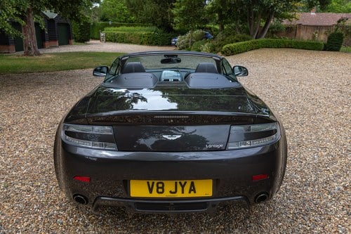 2011 Aston Martin V8 Vantage Roadster N420 à vendre (picture 23 of 191)