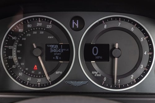 2011 Aston Martin V8 Vantage Roadster N420 à vendre (picture 65 of 191)