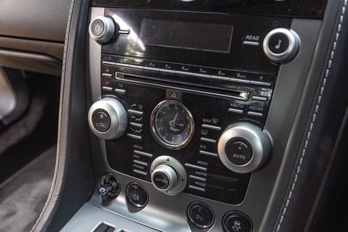 2011 Aston Martin V8 Vantage Roadster N420 à vendre (picture 77 of 191)