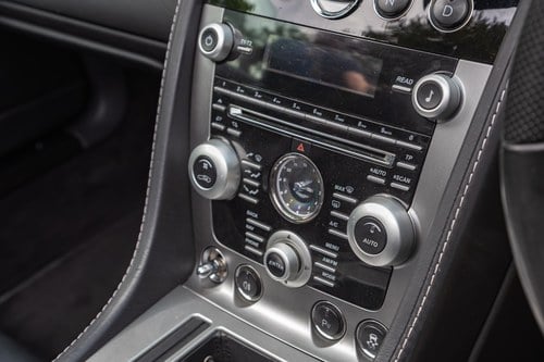 2011 Aston Martin V8 Vantage Roadster N420 à vendre (picture 71 of 191)