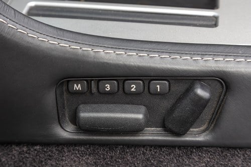 2011 Aston Martin V8 Vantage Roadster N420 à vendre (picture 84 of 191)