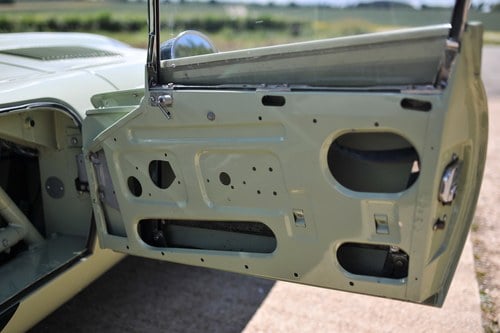 1962 Jaguar E-Type Series 1 3.8-Litre FHC Flat Floor FIA Class GTS12 Specification For Sale (picture 20 of 179)