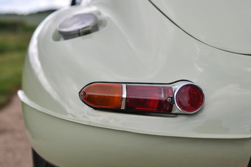 1962 Jaguar E-Type Series 1 3.8-Litre FHC Flat Floor FIA Class GTS12 Specification For Sale (picture 70 of 179)