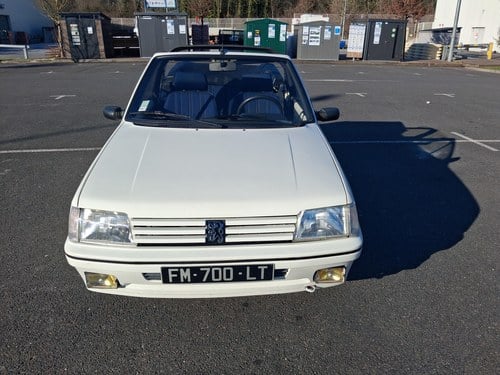 1988 Peugeot 205 Junior Cabriolet In vendita (immagine 6 di 48)
