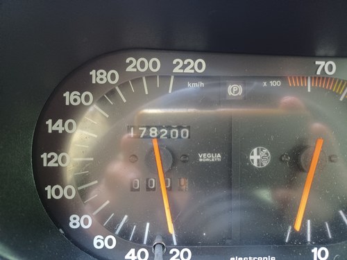 1984 Alfa Romeo Giulietta Te koop (foto 87 van 171)