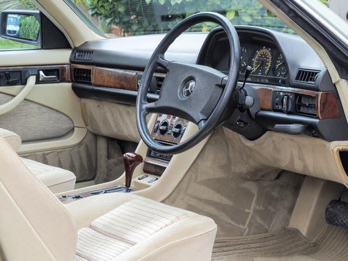 1987 Mercedes-Benz 500SEC C126 For Sale (picture 26 of 145)