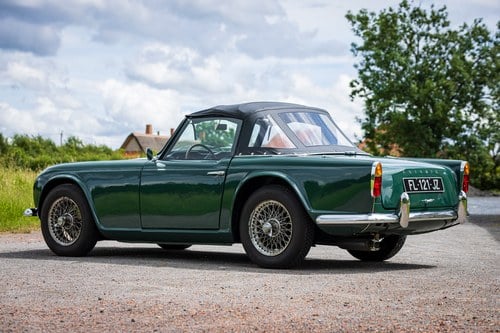 1964 Triumph TR4 à vendre (picture 9 of 112)