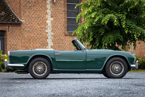1964 Triumph TR4 à vendre (picture 4 of 112)