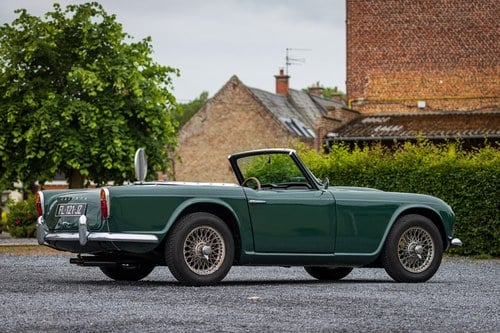 1964 Triumph TR4 à vendre (picture 3 of 112)