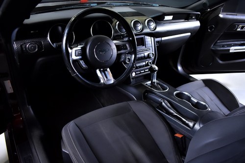 2018 Ford Mustang EcoBoost Coupe Te koop (foto 31 van 76)
