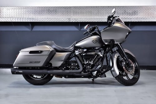2017 Harley-Davidson Road Glide For Sale (picture 2 of 46)