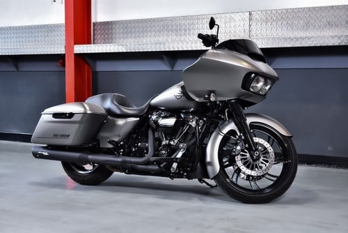 2017 Harley-Davidson Road Glide For Sale (picture 3 of 46)