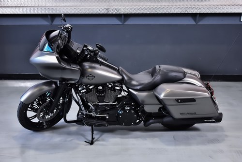 2017 Harley-Davidson Road Glide For Sale (picture 16 of 46)