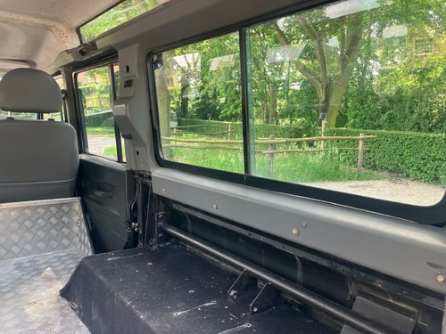 2006 Land Rover Defender 110 Station Wagon till salu (bild 24 av 80)