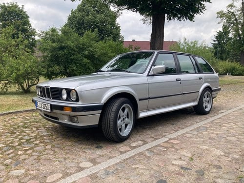 1990 BMW 325iX Touring Manual E30 For Sale (picture 2 of 197)