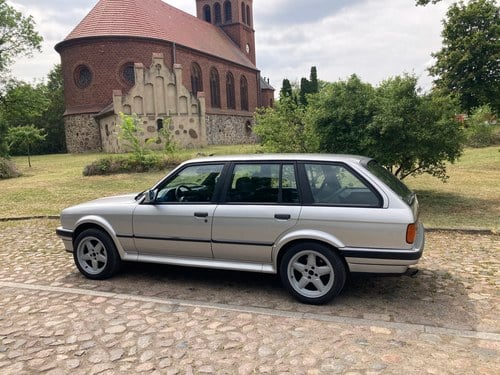 1990 BMW 325iX Touring Manual E30 For Sale (picture 17 of 197)