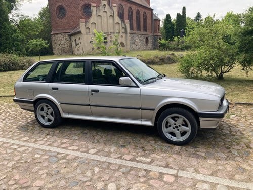 1990 BMW 325iX Touring Manual E30 For Sale (picture 24 of 197)