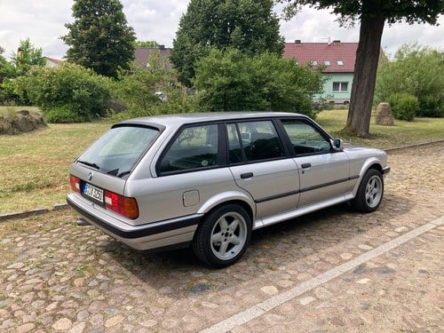 1990 BMW 325iX Touring Manual E30 For Sale (picture 20 of 197)