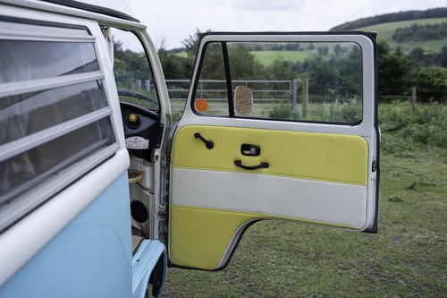1973 Volkswagen T2 Camper Van RHD For Sale (picture 15 of 151)