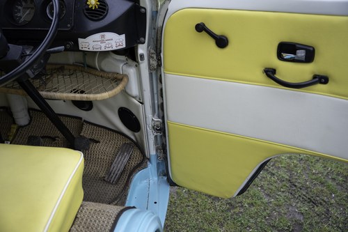 1973 Volkswagen T2 Camper Van RHD For Sale (picture 18 of 151)