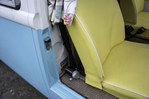 1973 Volkswagen T2 Camper Van RHD For Sale (picture 21 of 151)
