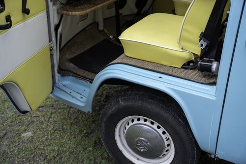 1973 Volkswagen T2 Camper Van RHD For Sale (picture 28 of 151)
