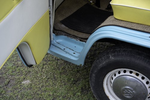 1973 Volkswagen T2 Camper Van RHD For Sale (picture 29 of 151)
