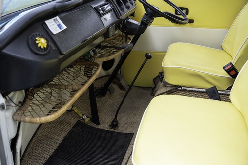 1973 Volkswagen T2 Camper Van RHD For Sale (picture 32 of 151)