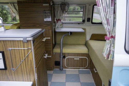 1973 Volkswagen T2 Camper Van RHD For Sale (picture 45 of 151)