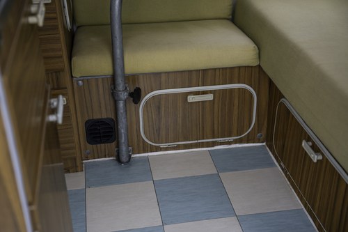 1973 Volkswagen T2 Camper Van RHD For Sale (picture 46 of 151)