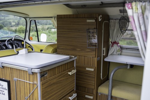1973 Volkswagen T2 Camper Van RHD For Sale (picture 49 of 151)