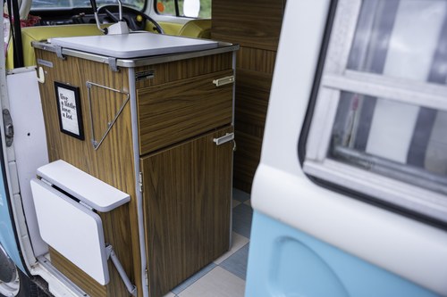 1973 Volkswagen T2 Camper Van RHD For Sale (picture 50 of 151)