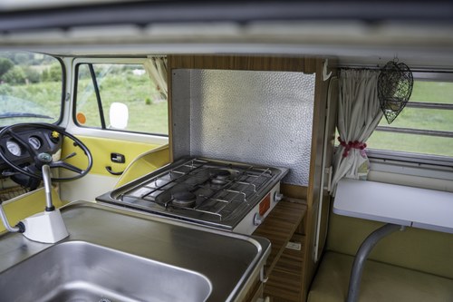 1973 Volkswagen T2 Camper Van RHD For Sale (picture 58 of 151)