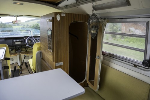 1973 Volkswagen T2 Camper Van RHD For Sale (picture 63 of 151)