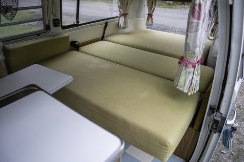 1973 Volkswagen T2 Camper Van RHD For Sale (picture 67 of 151)