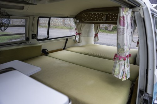 1973 Volkswagen T2 Camper Van RHD For Sale (picture 68 of 151)
