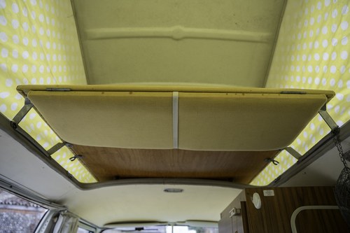 1973 Volkswagen T2 Camper Van RHD For Sale (picture 78 of 151)